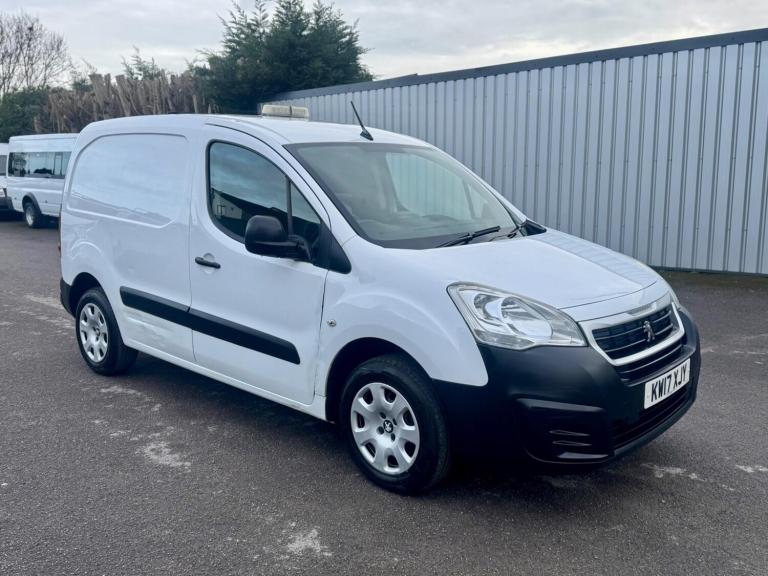 2017 Peugeot Partner 850 1.6 BlueHDi 100 Professional Van [non SS] PANEL VAN DIESEL Manual