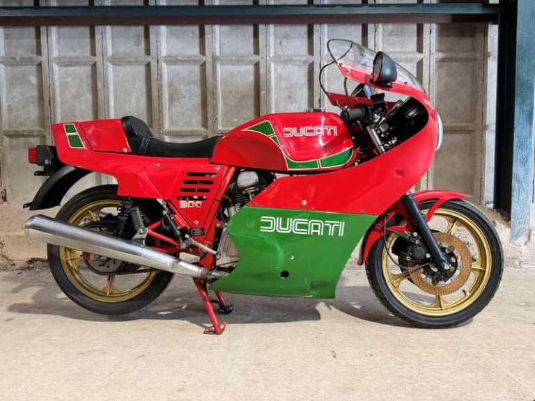 2026 Ducati 900 MIKE HAILWOOD REPLICA Diavel 1260 PETROL Manual