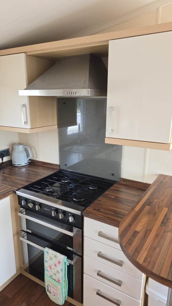 Caravan for hire presthaven sands 