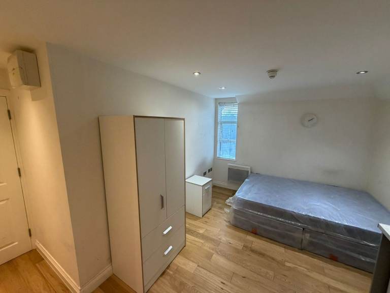 BENEFITS ACCEPTED - Studio Flat Available in Crystal Palace Penge Bromley SE20