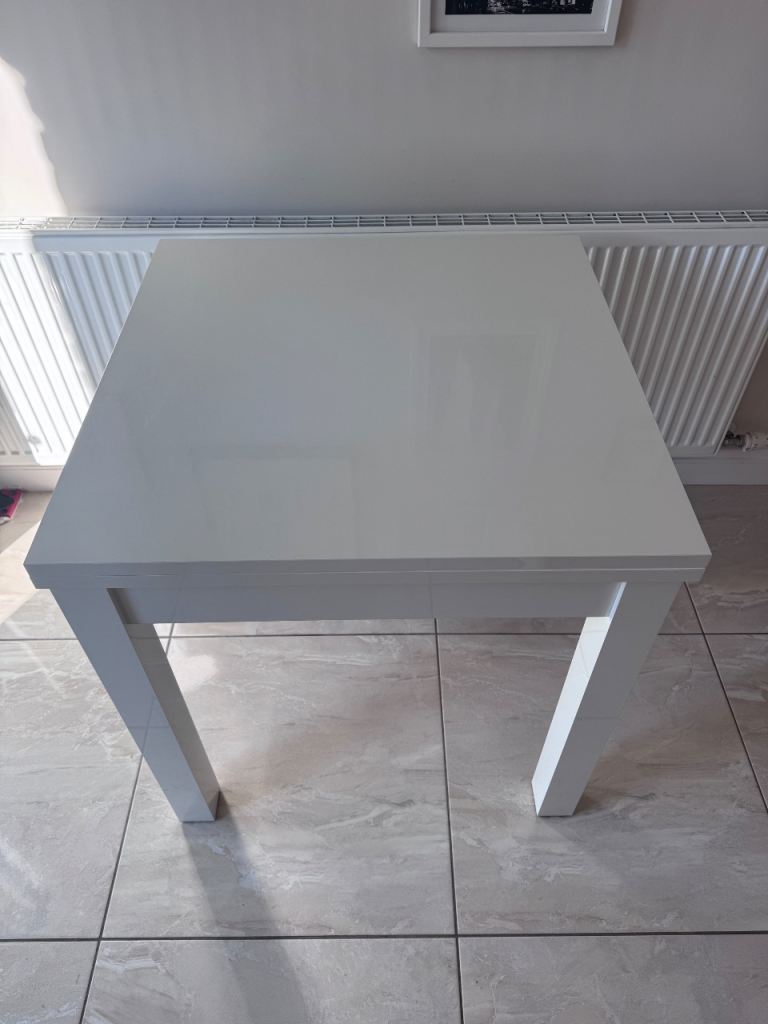 Next extendable white kitchen table