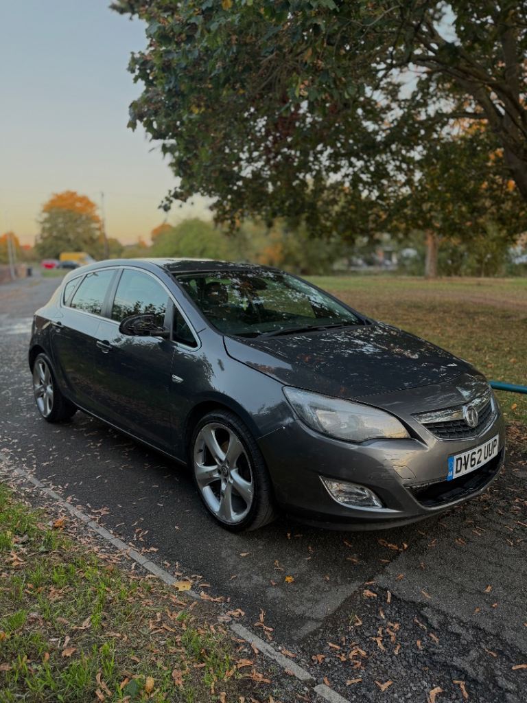 VAUXHALL ASTRA 2.0 DIESEL AUTOMATIC 2012