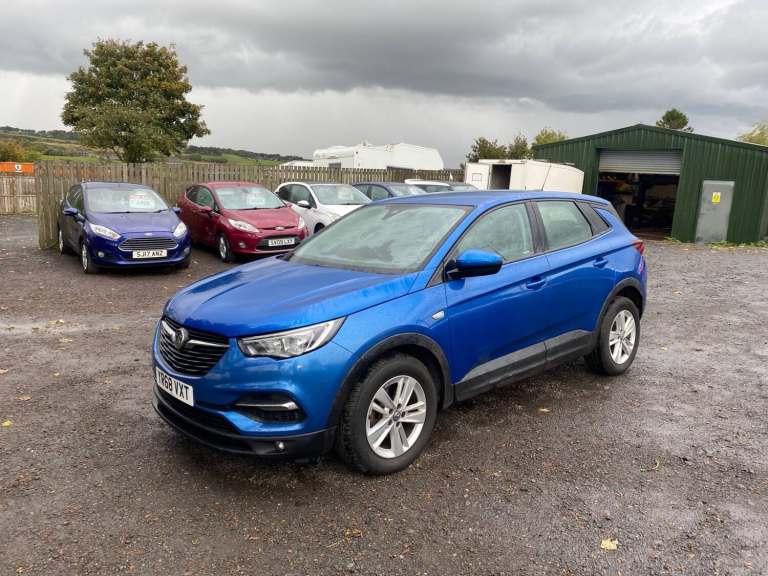 2018 Vauxhall Grandland X 1.2 Turbo SE 5dr HATCHBACK Petrol Manual