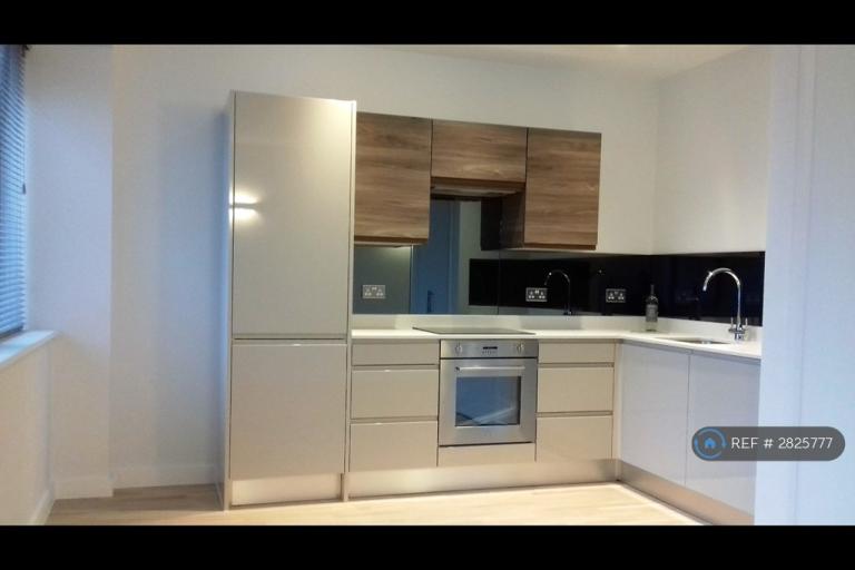 2 bedroom flat in St. Cuthberts House, Norwich, NR3 (2 bed) (#2825777)