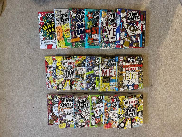 Tom Gates Book Bundle – 18 Books (6 Hardbacks) – Great Condition!
