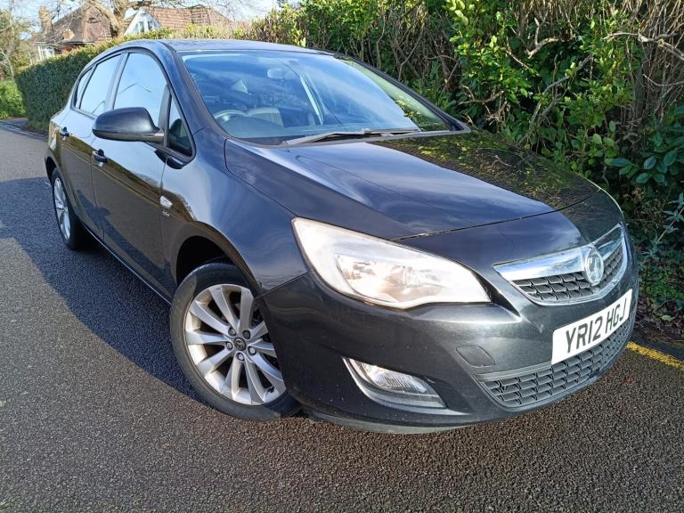 2012 Vauxhall Astra 1.4i 16V Active 5dr HATCHBACK Petrol Manual
