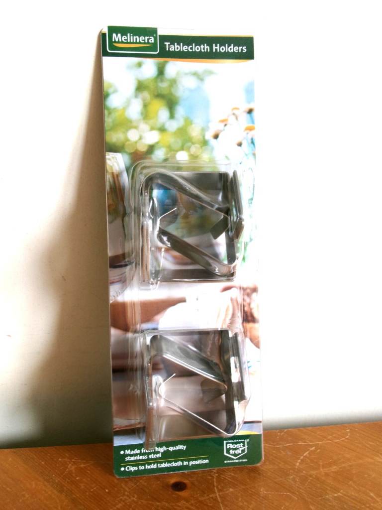 NEW SEALED 4 STAINLESS STEEL TABLECLOTH HOLDERS CLIPS BBQ OUTDOOR DINING PARTY PICNIC