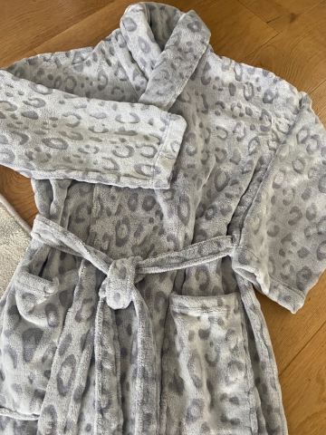 grey leopard print dressing gown Ladies Light - (M&S) | in Lisburn, County Antrim 2.11.26