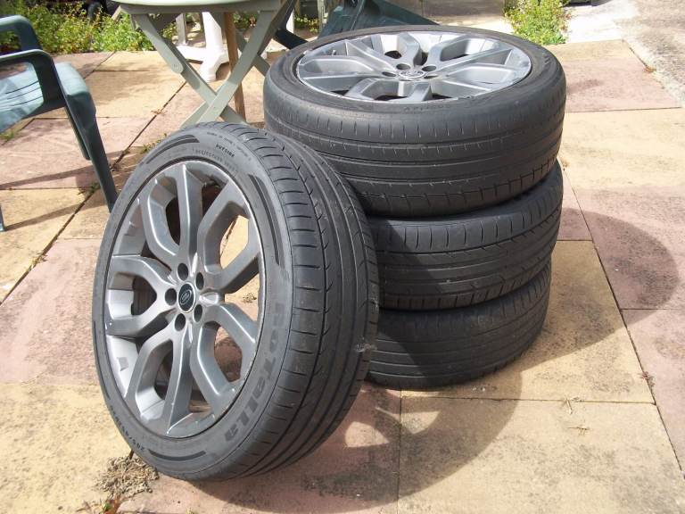 Set of 4 Ford/Jaguar/Landrover 20" Alloy Wheels with Tyres