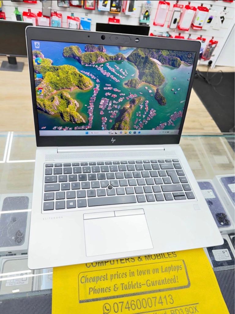 Hp Elitebook AMD Ryzen 7 32GB Ram 256GB Ram Windows 11 Pro