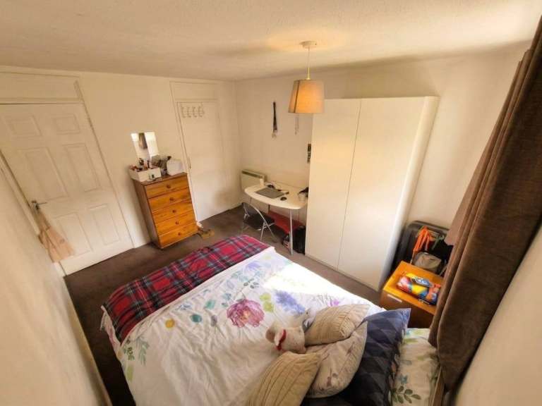 Double Bedroom £ 700 All Inclusive - City Centre