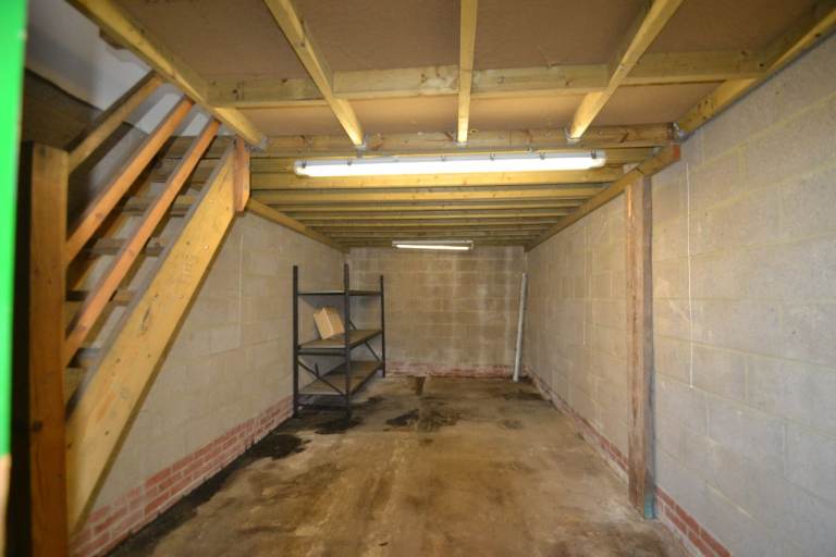 20X9ft (180 Sqft) Workshop/ Storage Unit to Let