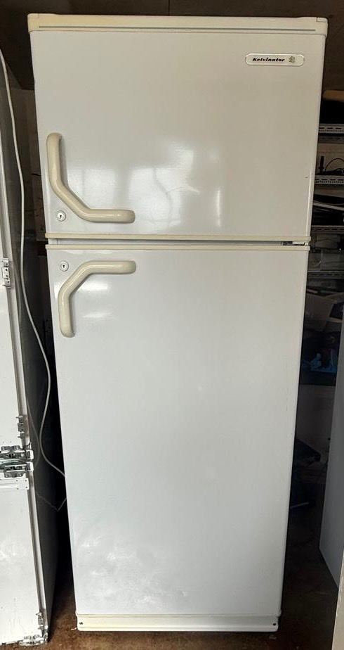 Kelvinator fridge freezer - Can deliver 