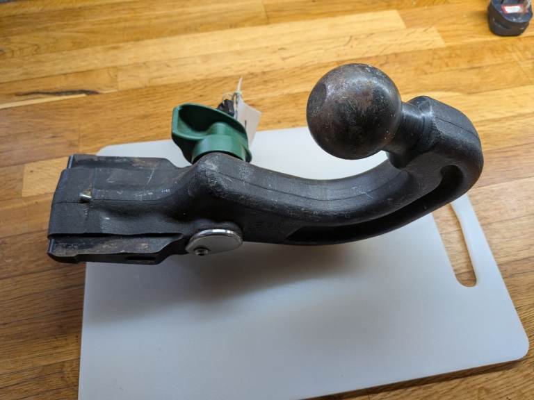 Discovery removable hitch