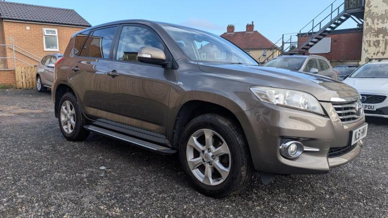 2011 Toyota RAV4 2.2 D-CAT XT-R 5dr Auto ESTATE Diesel Automatic