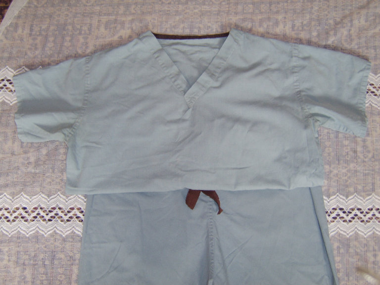 MEDICAL SCRUBS SIZE M