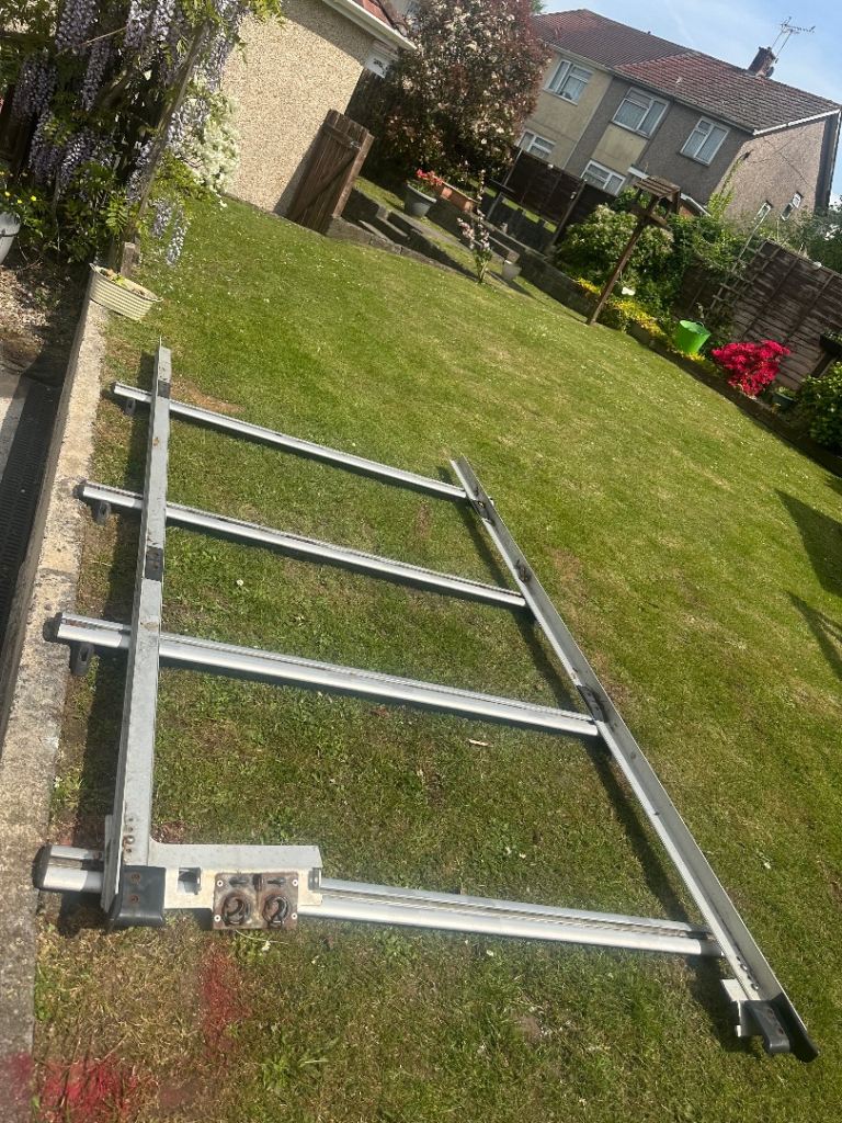 Roof racking trafic and vivaro 