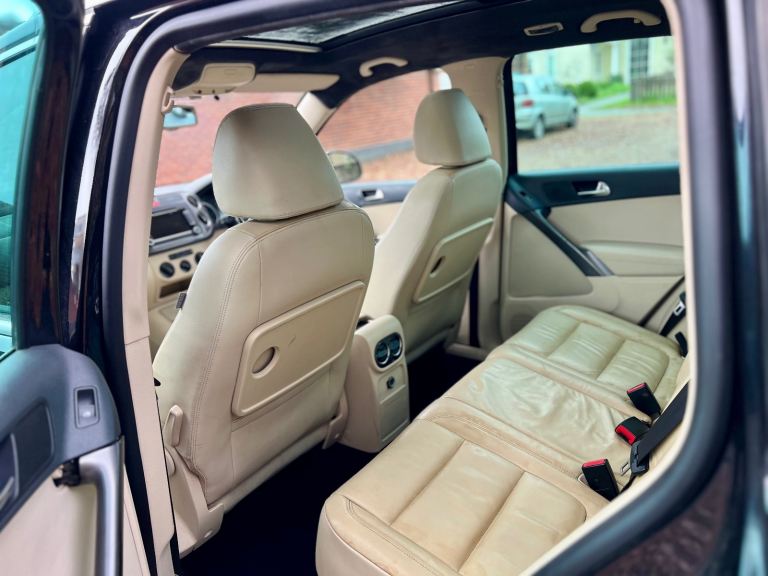 Volkswagen, TIGUAN, Estate, 2009, Manual, 1968 (cc), 5 doors