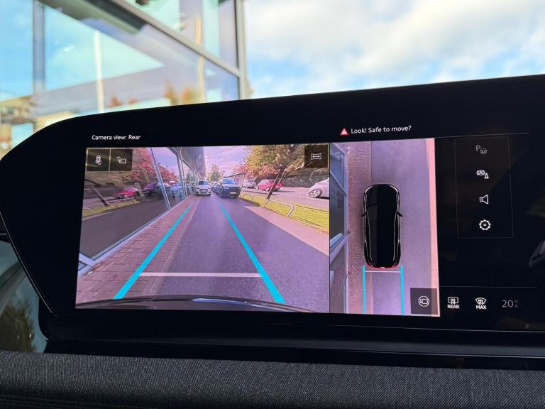 2025 Audi Q6 e-tron 83kWh S line SUV 5dr Electric Auto (252 ps) ESTATE Electric Automatic