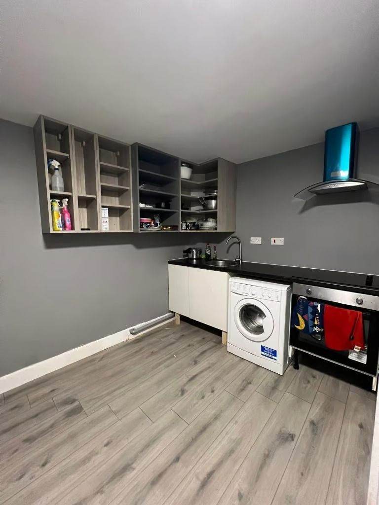 Room in Caversham Reading Rg48EX