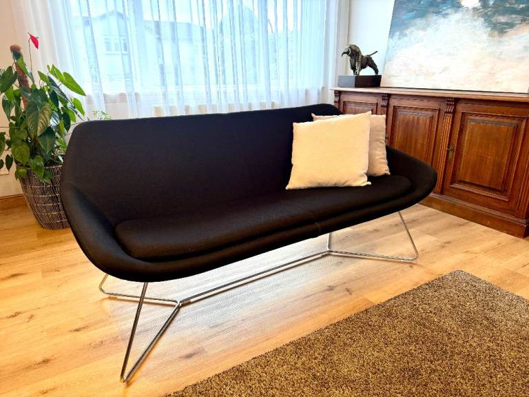 Designer 3 Seater Sofa – Modern Look 160cm W x 77cm H x 80cm D