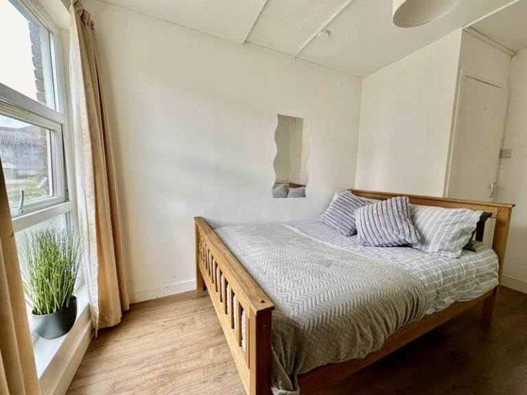 🎴LOVLEY ROOM IN HAGGERSTON 🎴