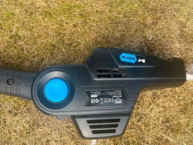 Mac Allister MHT550-3 electric pole hedge trimmer 550W. £30