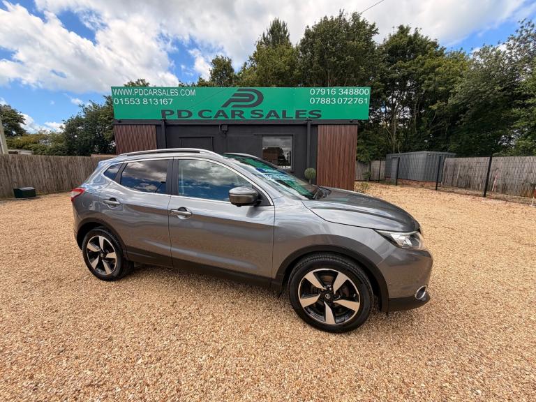 2014 NISSAN QASHQAI 1.5dci TEKNA - SAT NAV - FULL HEATED LEATHER - PAN SUNROOF