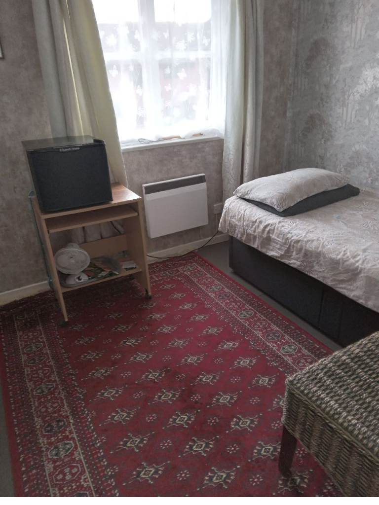 Room in house 700pcm 