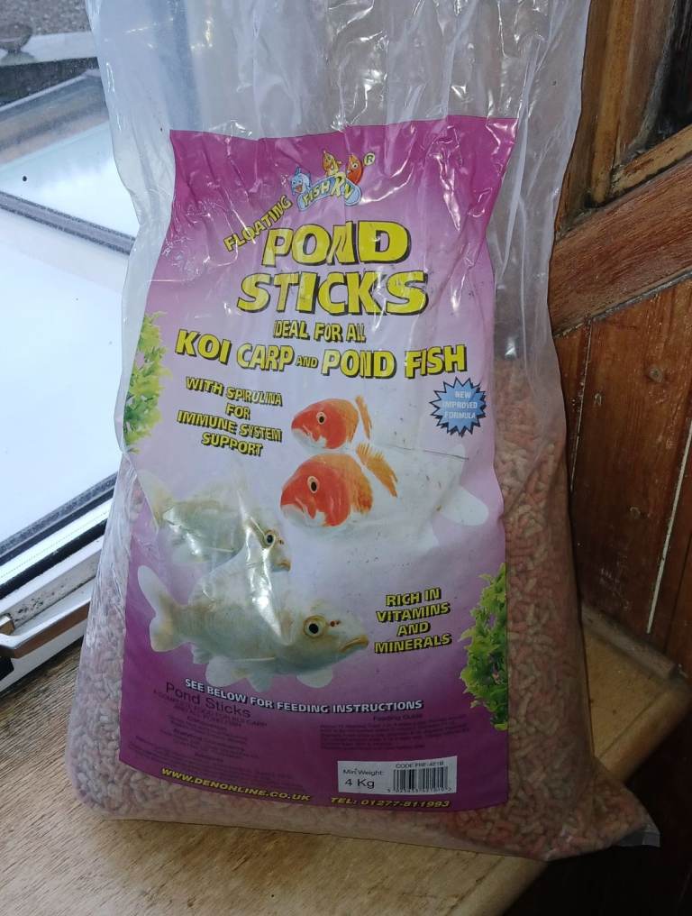 POND STICKS IDEAL FOR ALL KOI CARP AND POND FISH