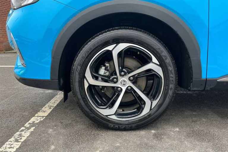 2024 MG MG HS 1.5 T-GDI 16.6kWh Trophy SUV 5dr Petrol Plug-in Hybrid Auto Euro 6 (s/s) (2 SUV Hyb...