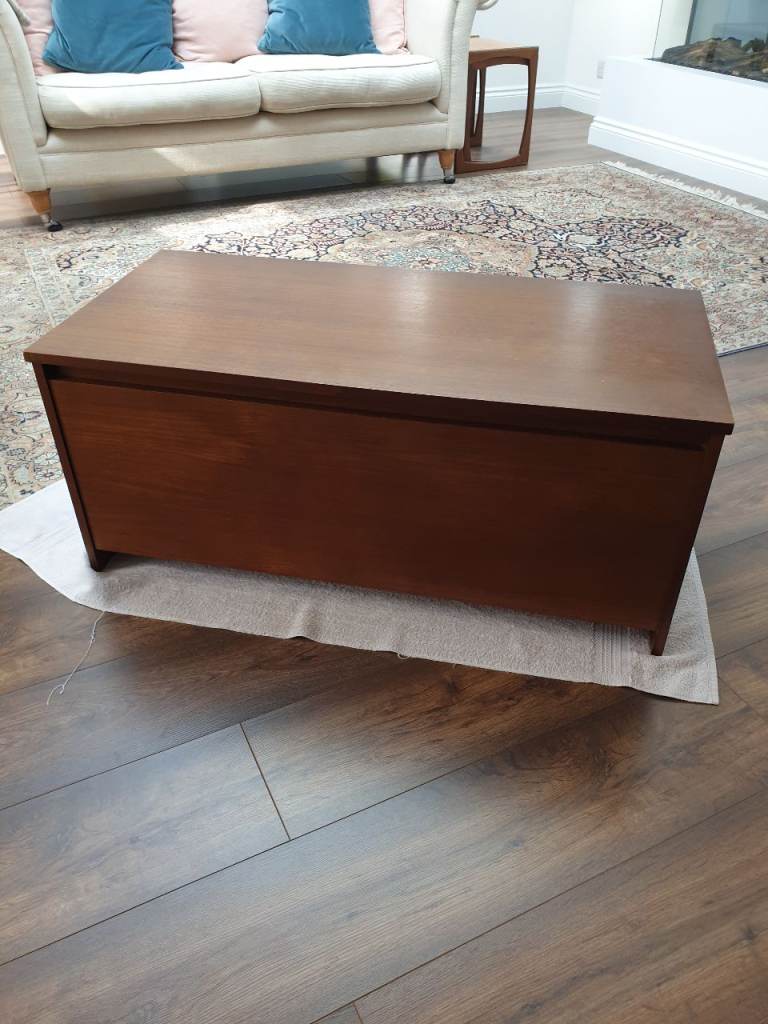 WOODEN OTTOMAN/BLANKET BOX/STORAGE BOX
