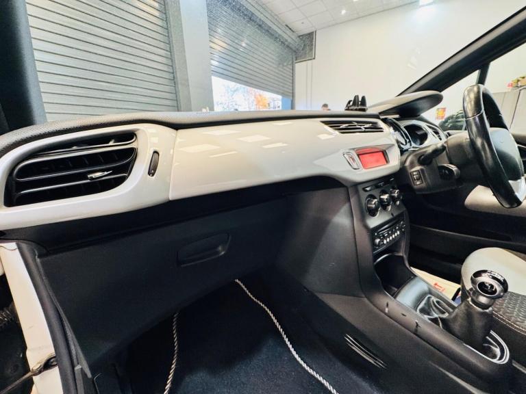 2014 Citroen DS3 1.2 VTi DSign Euro 5 2dr CONVERTIBLE Petrol Manual