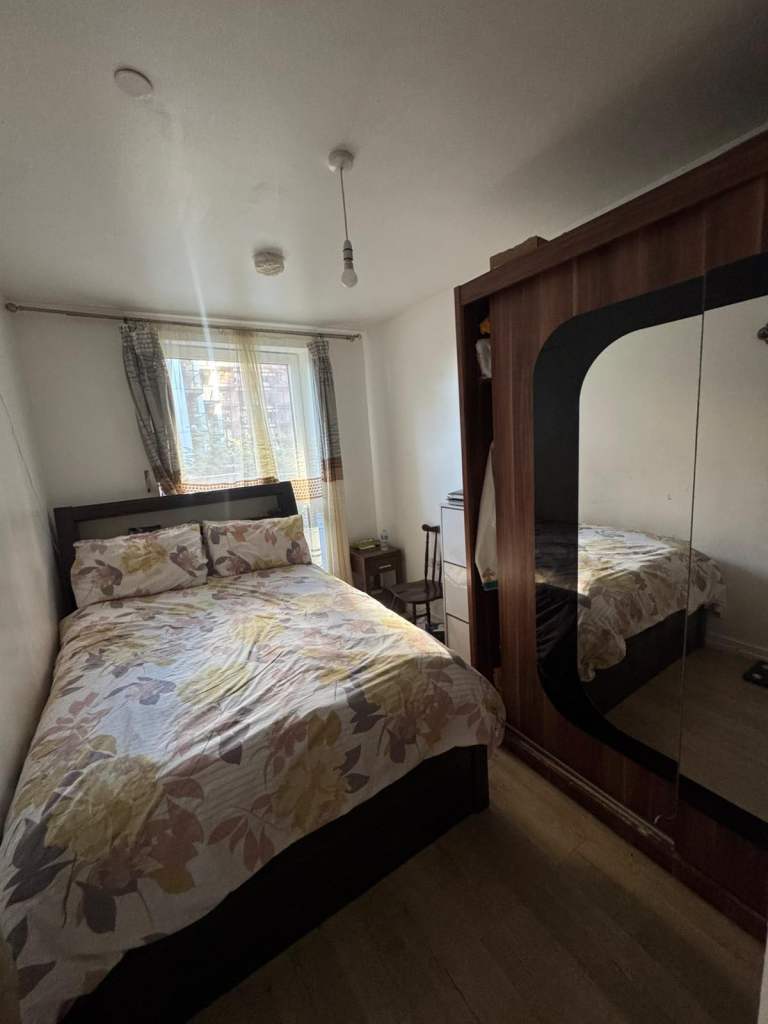 2 Bedroom Council Flat in Elephant & Castle – Looking for 3 bed House Swap