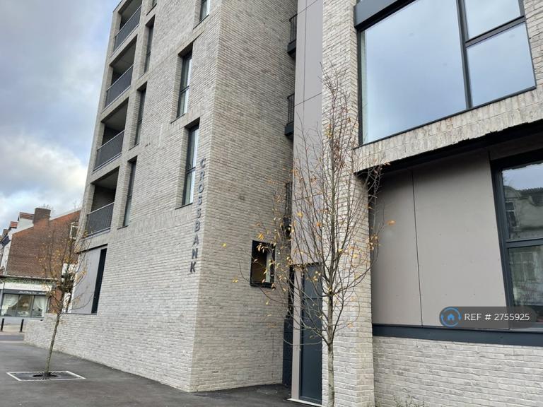 1 bedroom flat in Crossbank House, Manchester, M7 (1 bed) (#2755925)