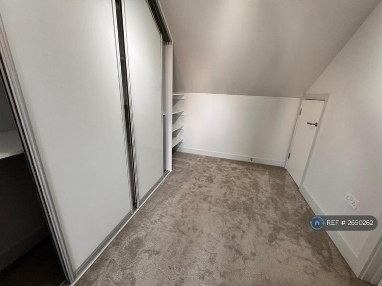 4 bedroom house in Wentworth Drive, Weldon, NN17 (4 bed) (#2650262)