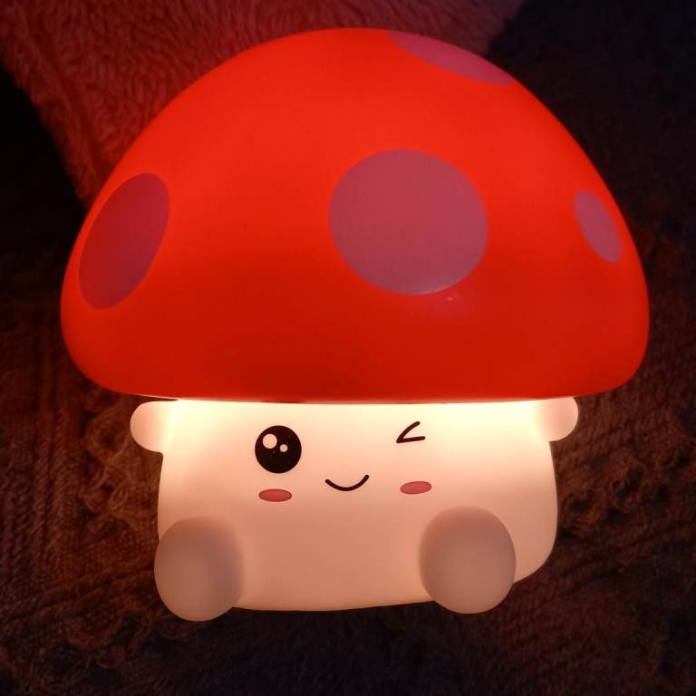 Squishy Mushroom Night Light 7 Colour Changing LED Bedroom/Desk Lamp