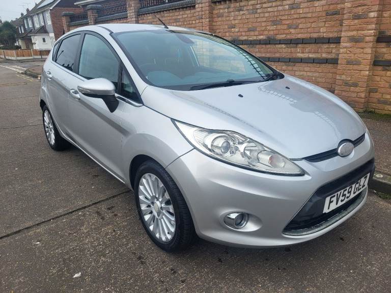 Automatic ford fiesta 1.4 titanium. 2009. With good history 