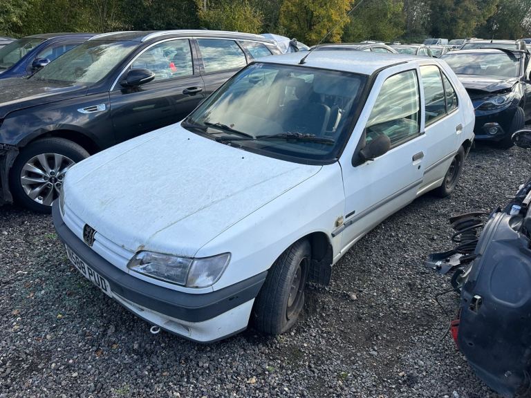 2003 PEUGEOT 306 BREAKING SPARES PARTS
