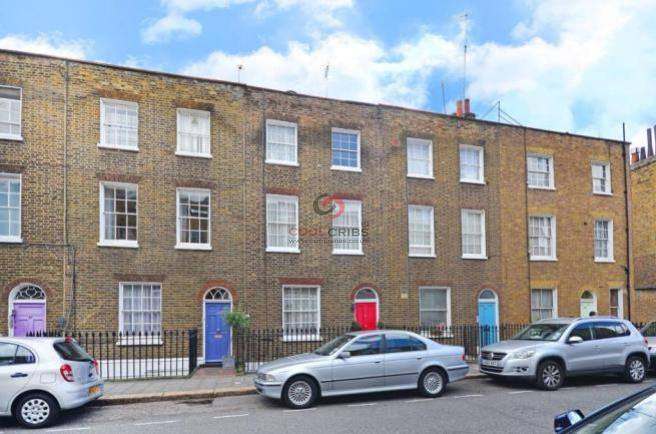  Studio apartment in Victorian style building, Star Street, Paddington, W2.-Ref: 396