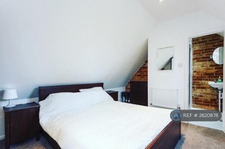 1 bedroom in Mill Farm House, Lockerley, Romsey, SO51 (#2620878)