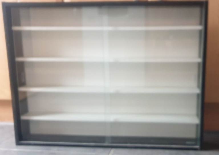 5-Tier Wall Display Shelf Cabinet 60x80cm