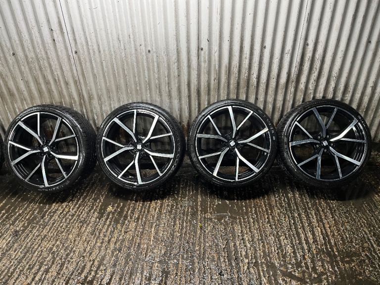 20” Seat Ateca replica alloy wheels - like new! - 5x112