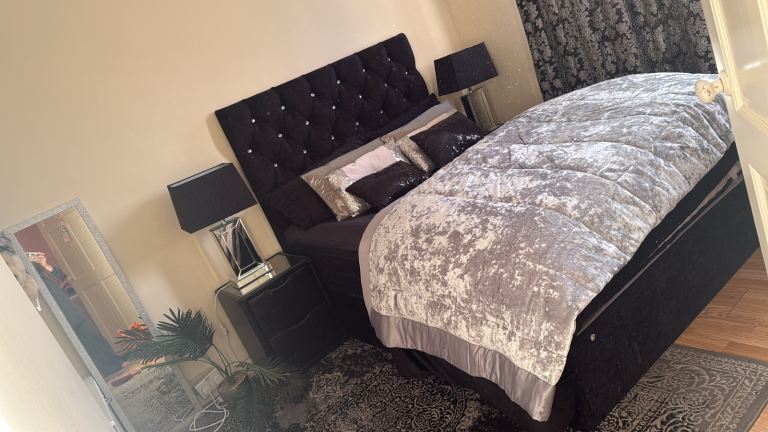 Single and double room to rent 