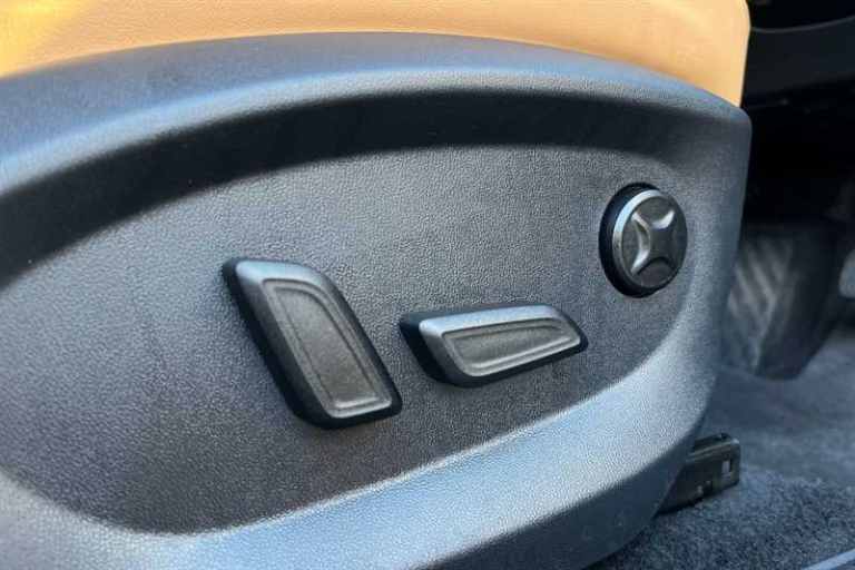 2025 MG MG HS 1.5 T-GDI 24.7kWh Trophy SUV 5dr Petrol Plug-in Hybrid Auto Euro 6 (s/s) (2 SUV Hyb...