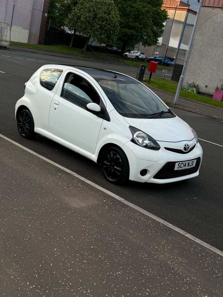 Toyota, AYGO, Hatchback, 2014, Manual, 998 (cc), 3 doors