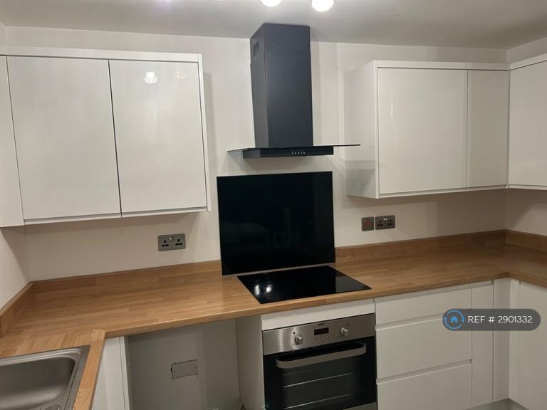 1 bedroom flat in Sandon Close, Rochford, SS4 (1 bed) (#2901332)