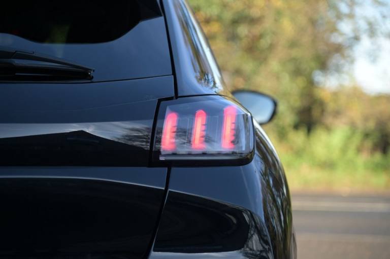 2023 Peugeot 208 1.2 PureTech Allure Premium + Hatchback 5dr Petrol EAT Euro 6 (s/s) (130 ps Hatc...