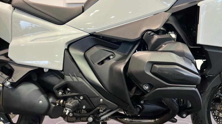 2025 BMW R1300 BMW R1300 RT LE ASA (25MY) TOURER Petrol Manual