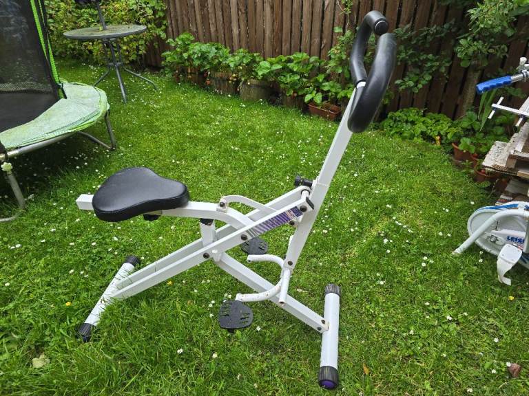 BODY SCULPTURE Rower Machine – Fair Condition